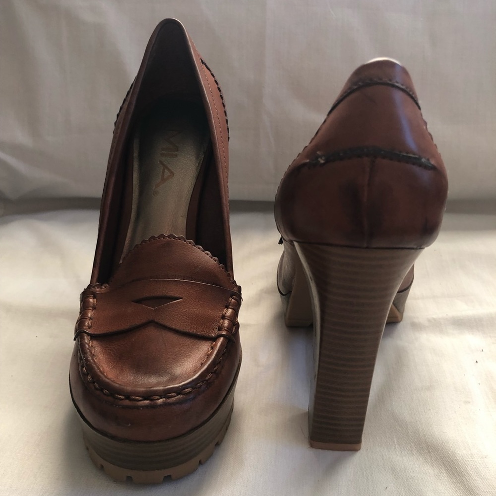 MÍA Kayte Platform Brown Heels size 7
